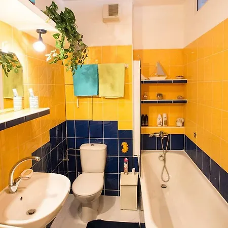 Apartmán Cozy Btw Centre And Airport - Private Host - No Invoice *